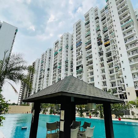 Apartamento Downtown Delight Lucknow Exterior foto