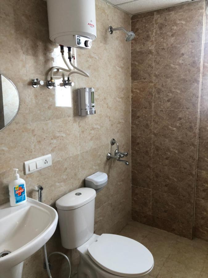 Apartamento Downtown Delight Lucknow Exterior foto